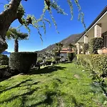 With Panoramic Views For 6 * Oggebbio