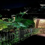 With Panoramic Views For 6 * Oggebbio