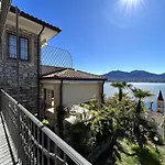 With Panoramic Views For 6 Villa
