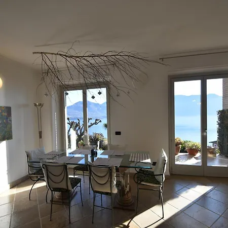 וילה With Panoramic Views For 6 אוג'ביו