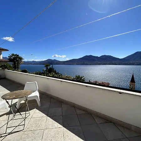 With Panoramic Views For 6 Oggebbio