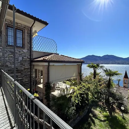 With Panoramic Views For 6 Villa