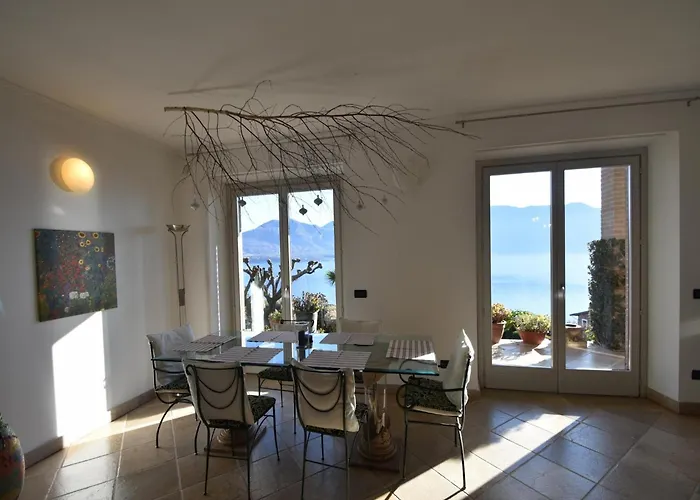וילה With Panoramic Views For 6 אוג'ביו