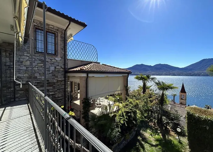 With Panoramic Views For 6 Villa